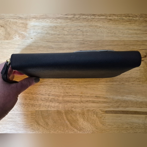 Kate Spade Novelty Blue Whale Wallet - Picture 6 of 13